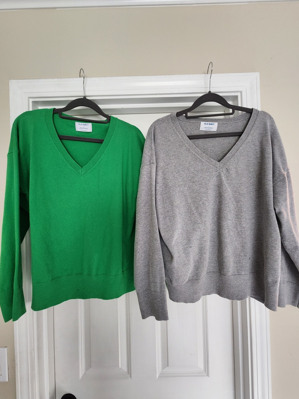 Old Navy V-Neck Sweater Bundle (Medium)
